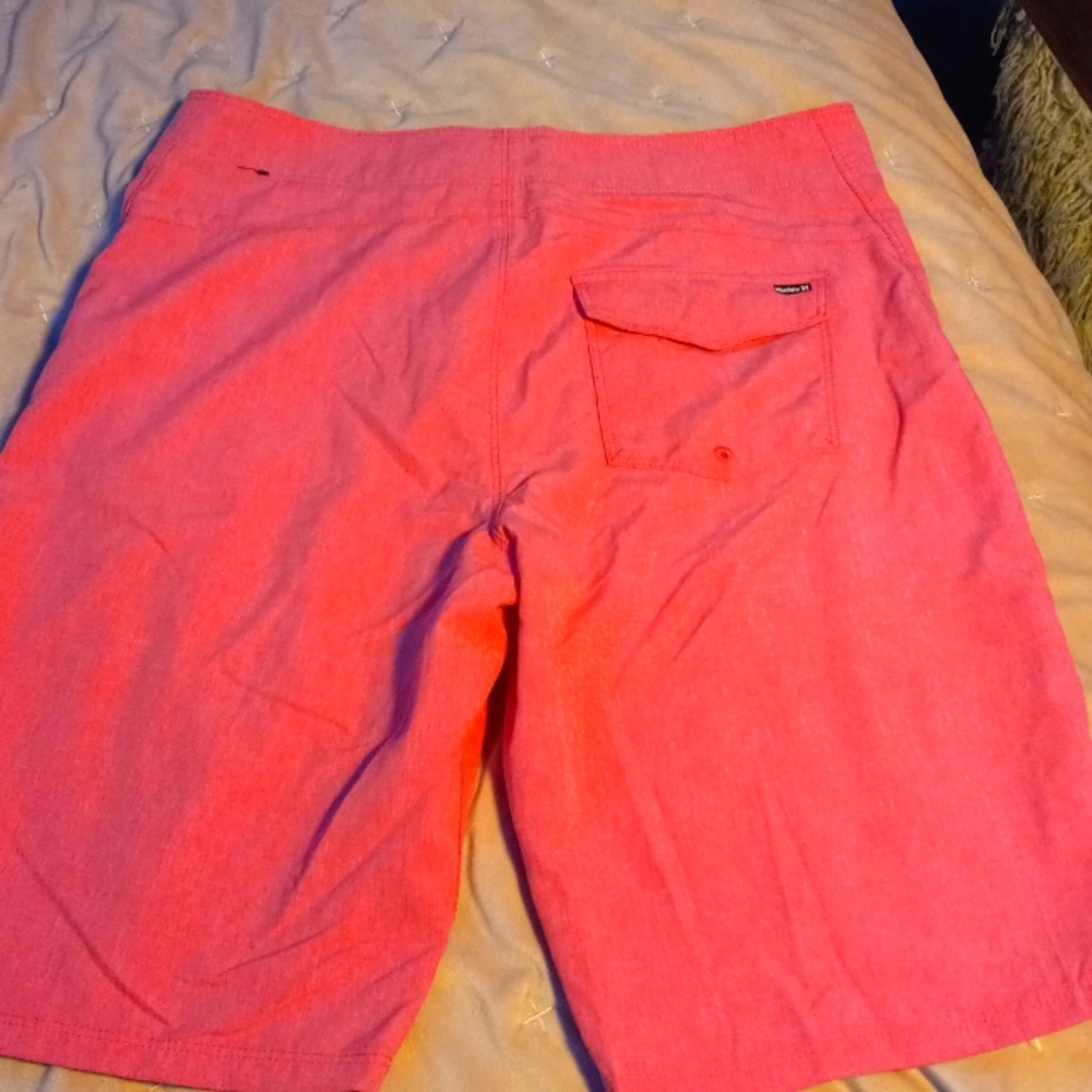 Shorts - Picture 3 of 3